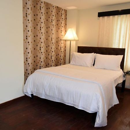 Creek Hotel - Panadzsi Kültér fotó